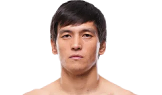 Азат Максум