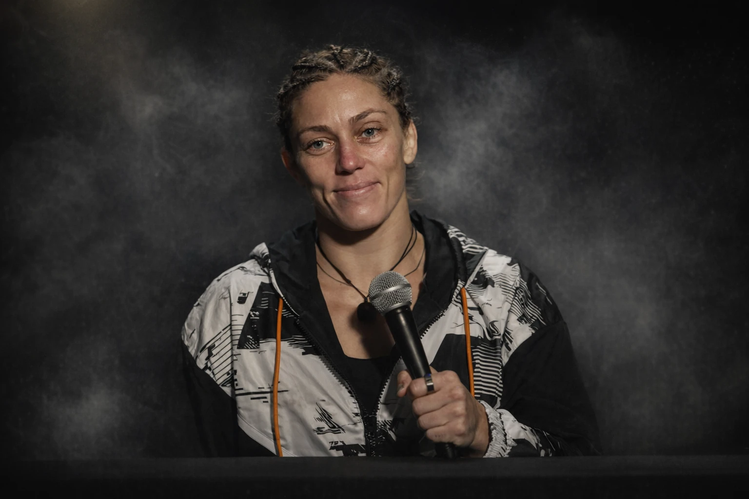 Michelle Montague Stays Unbeaten, Outpoints Mayra Bueno Silva at UFC