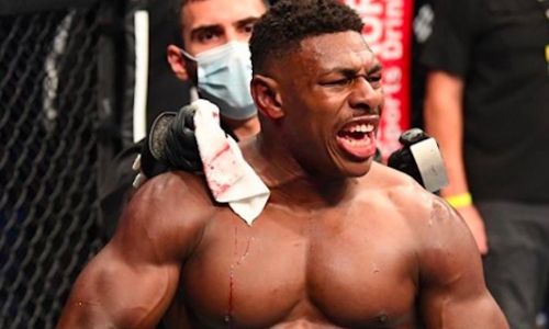 Бакли напомнил Уайту о себе и вызвал Каллума Уолша в боксёрский поединок