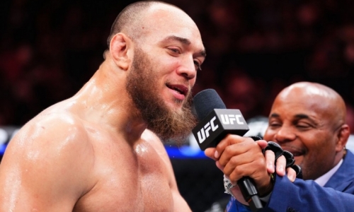 Потасовка на битве взглядов: Вальтер Уокер и Зайон Кларк устроили жаркую стычку перед грэпплинг-боем в Karate Combat